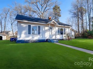 204 Robinson Clemmer Rd, Dallas, NC 28034