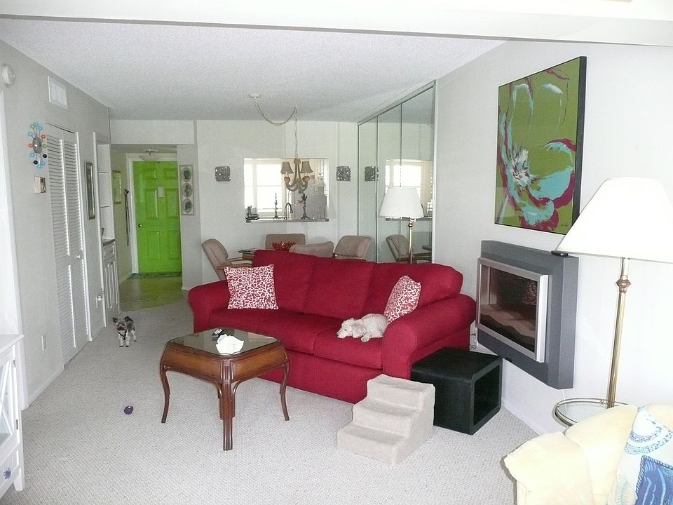 1st image of 7410 Lake Breeze Dr APT 109