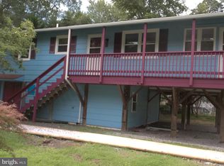 100 7th St, Colonial Beach, VA 22443