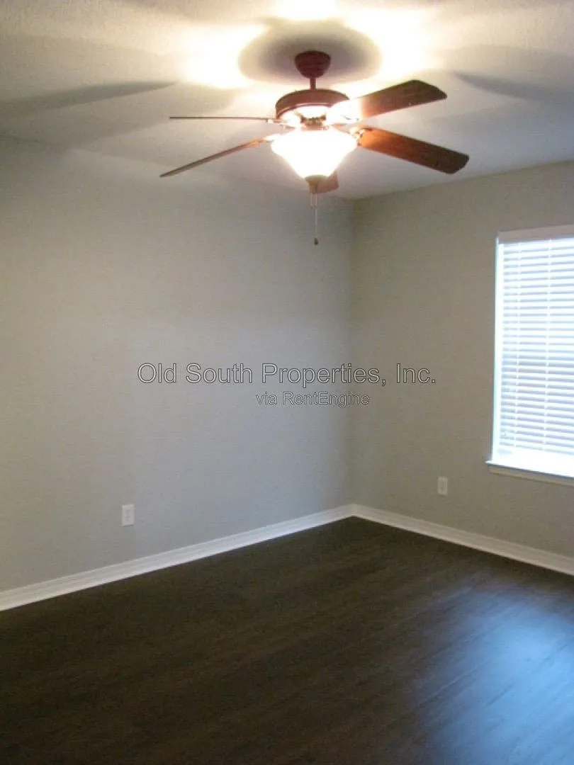 3 bed, 2.0 bath, 1088 sqft, $1,495 — Photo 4