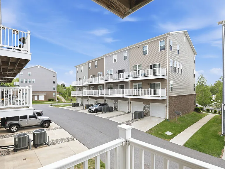 2739 Pinebrook Rd — Photo 36