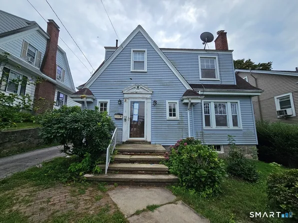 112 Vauxhall Street, New London, CT 06320