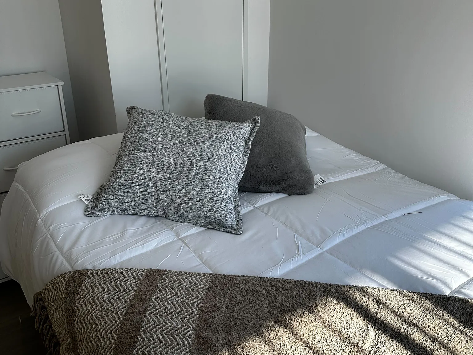 4 bed, $1,200 — Photo 4
