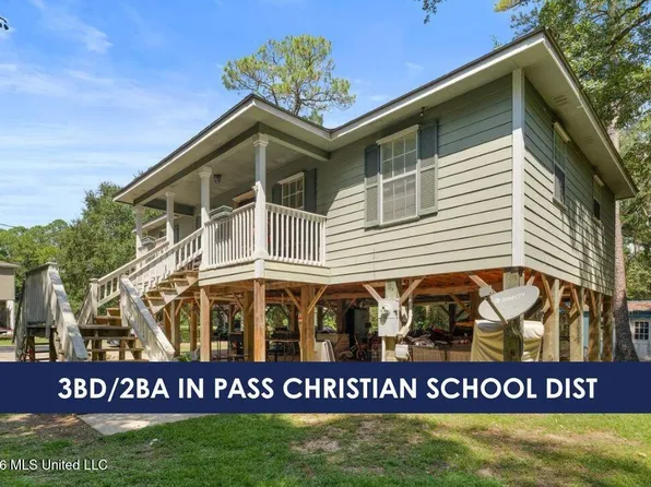 560 Pelican Ave, Pass Christian, MS 39571