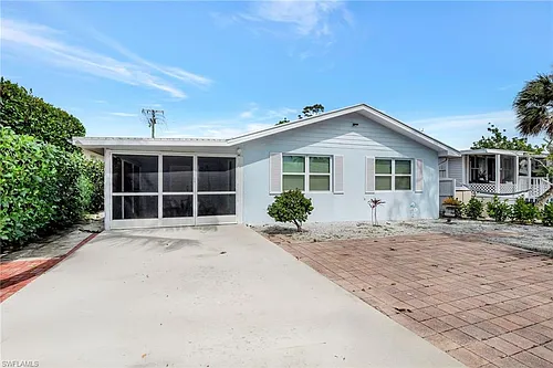 1009 Ridge St Photo 1
