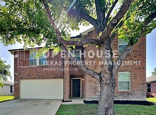 8409 Seven Oaks Ln, Denton, TX 76210