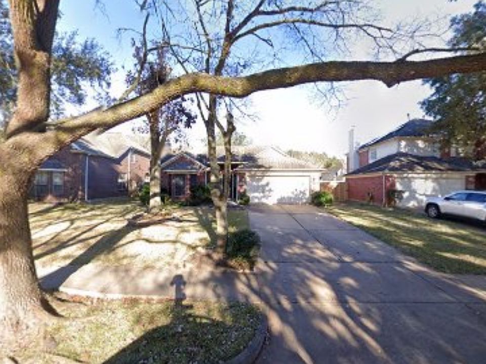 1st image of 2431 Edgewood Dr