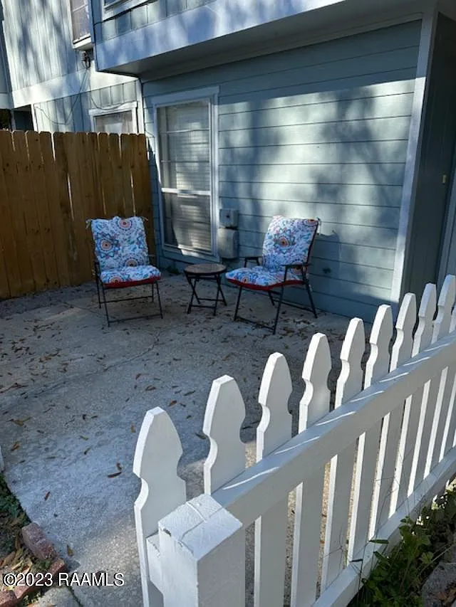 2 bed, 1.5 bath, 1080 sqft, $1,400 — Photo 3