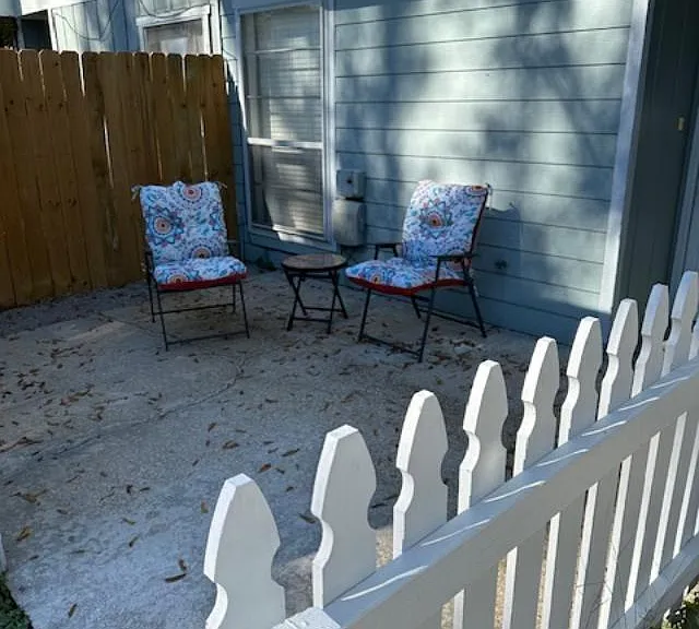 40 Phlox Dr — Photo 3