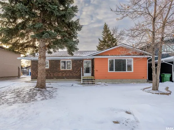 54 Buttercup CRESCENT NW, Moose Jaw, SK S6J 1A4