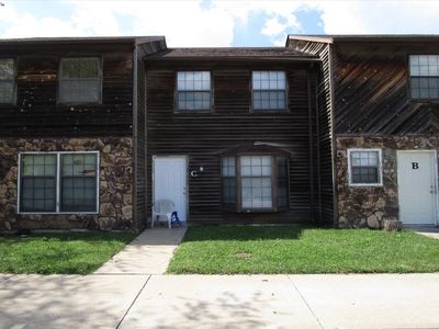 15609 E Us Highway 24 APT C, Independence, MO, 64050