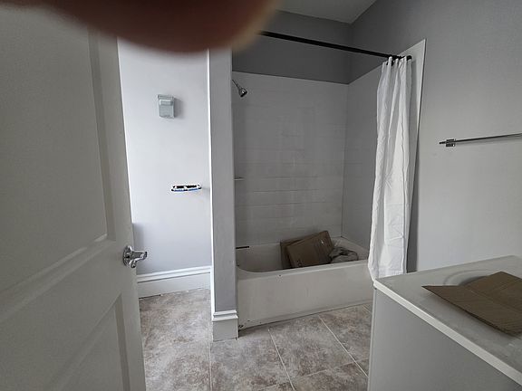 5th image of 98 Mount Pleasant Ave #2A