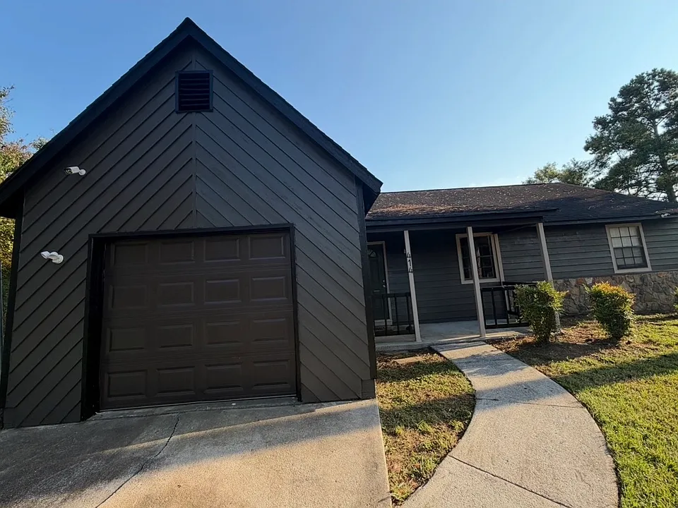 414 Crest Ct