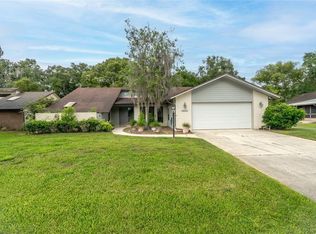 34527 Cedarfield Dr, Dade City, FL 33523