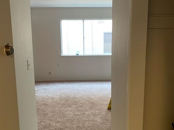 5th image of 1510 Briggs St #7