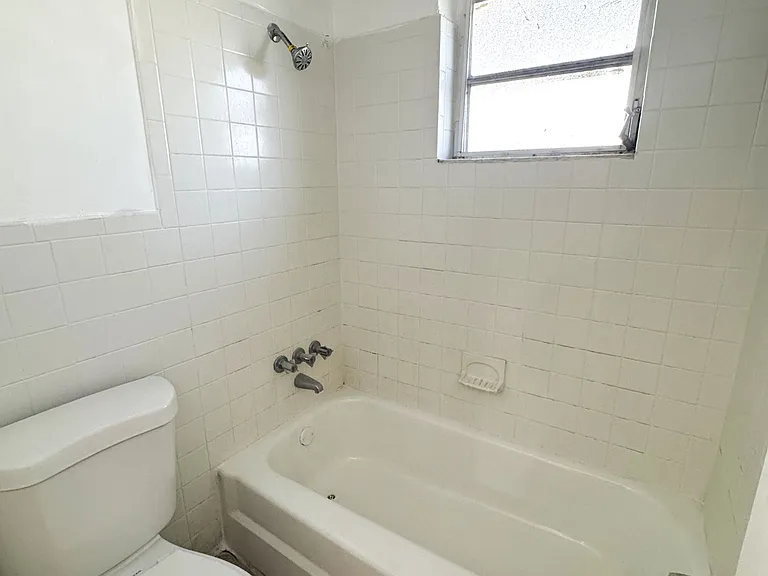 3390 NW 30th St #3 — Photo 12