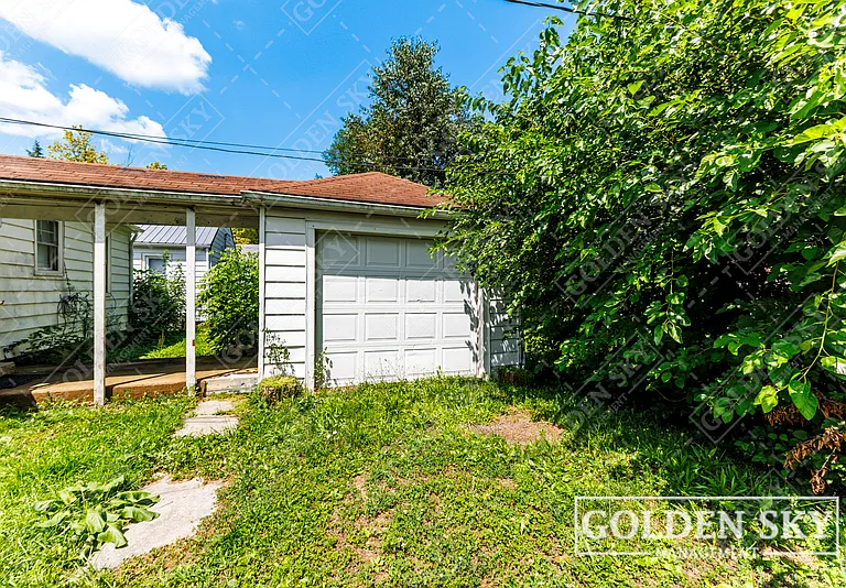3120 S Monroe St — Photo 6
