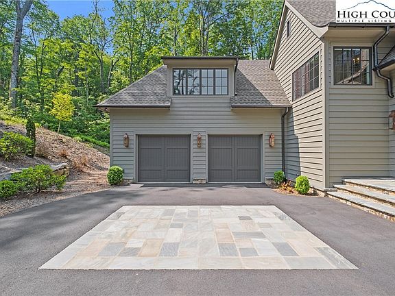 4th image of 322 Hemlock Drive