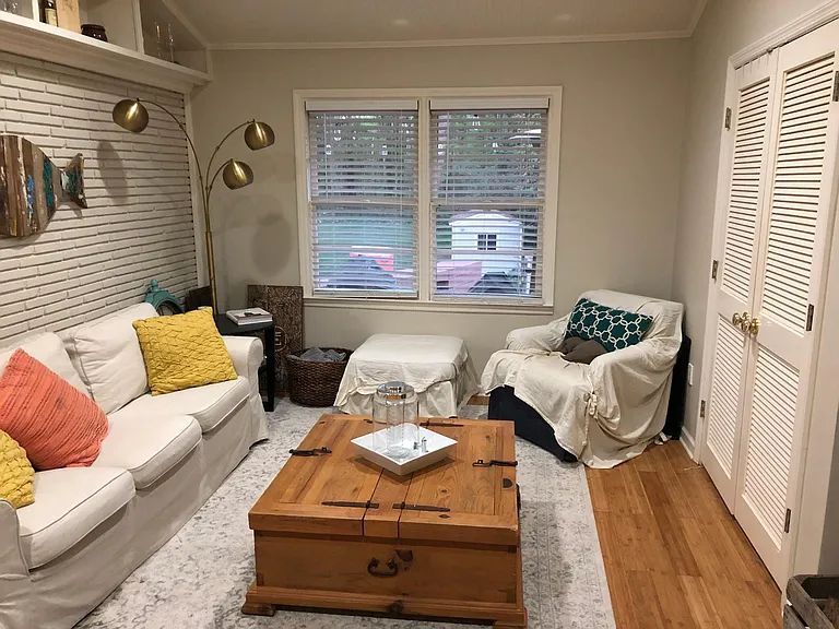 1624 Berkeley Ln NE — Photo 14