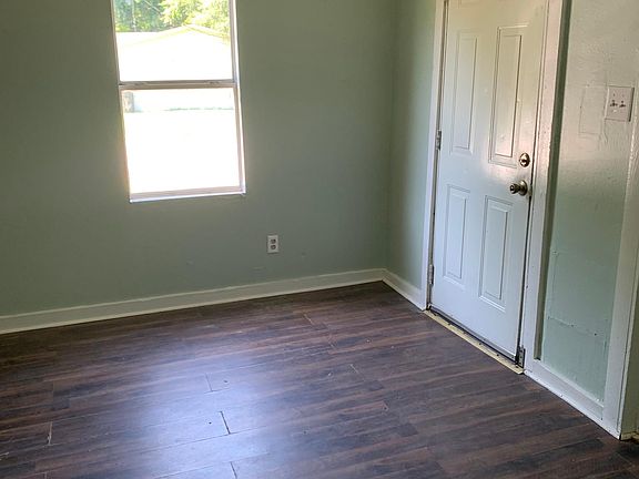 3rd image of 309 Drew Ave