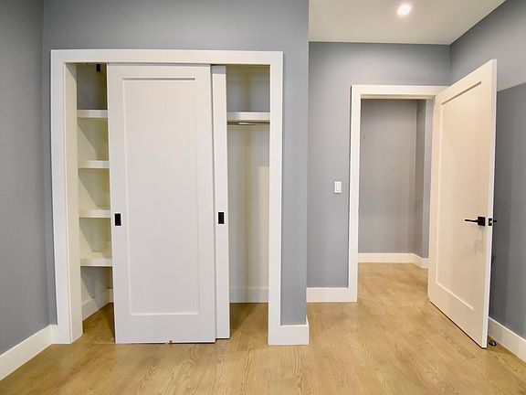 4th image of 301 Saint Nicholas Ave APT 21