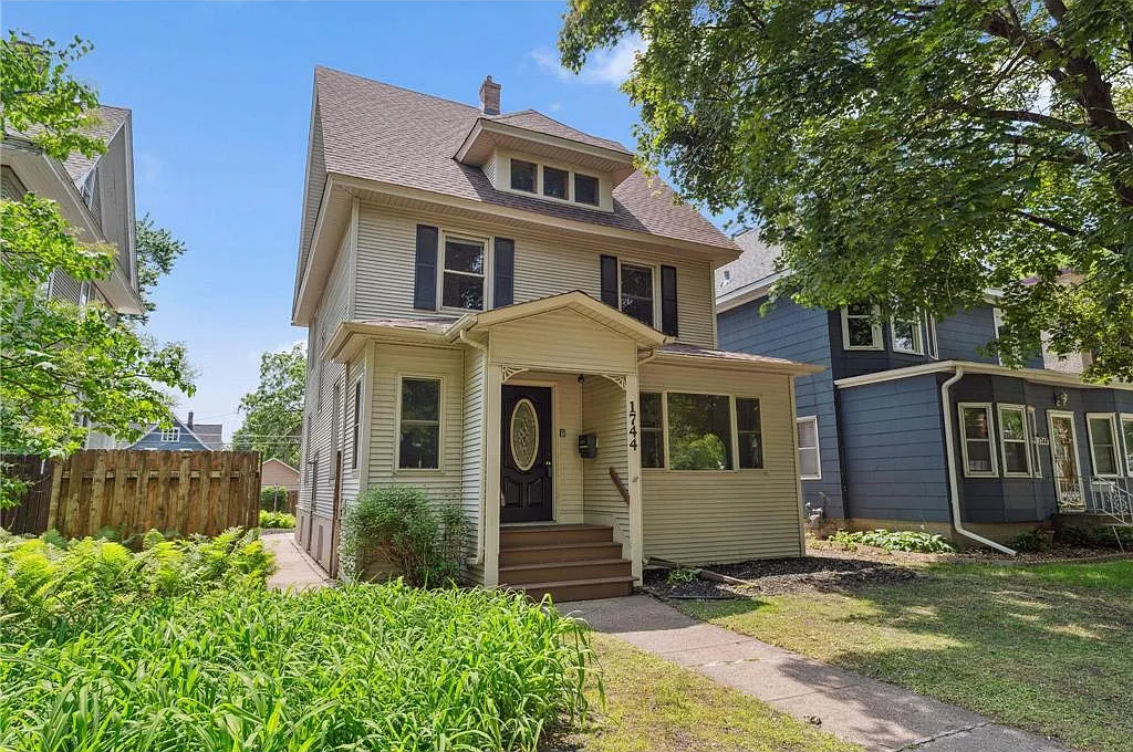 5 bed, $4,550 — Photo 1