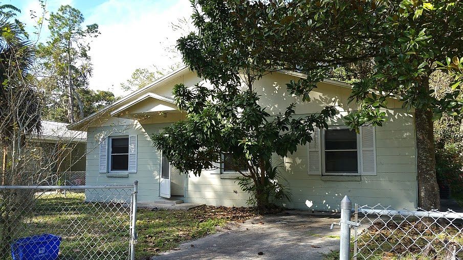 1st image of 1510 NE 5th Pl