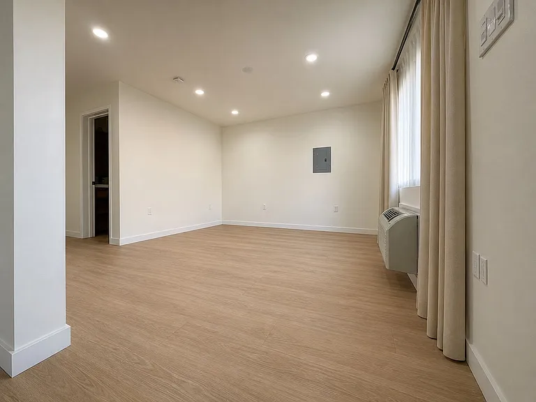6079 La Prada St #103 — Photo 3