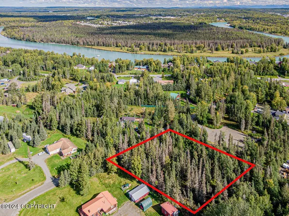 825 Brooks Ave, Soldotna, AK 99669