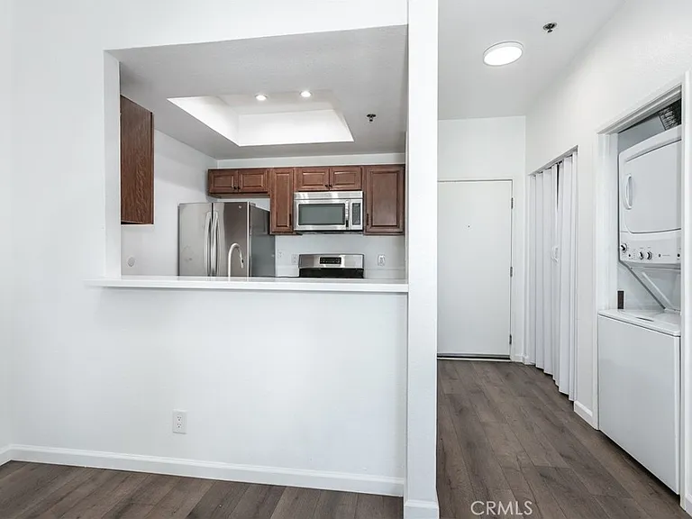 19350 Sherman Way #208 — Photo 5