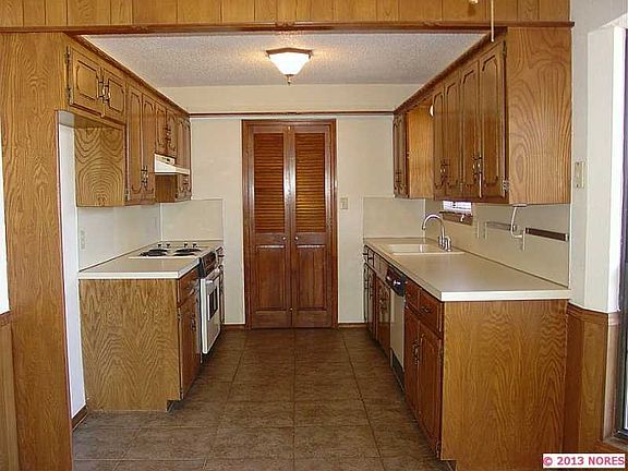 4th image of 10914 N 173rd East Ave