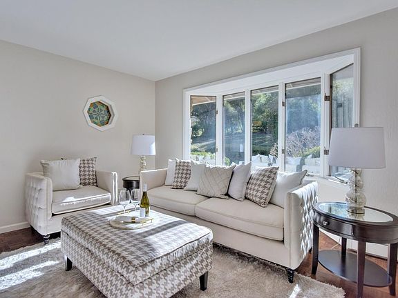 5th image of 17990 Laurel Wood Ln