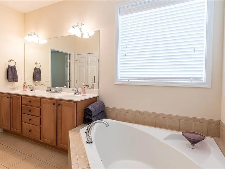 4330 Granby Cir — Photo 11