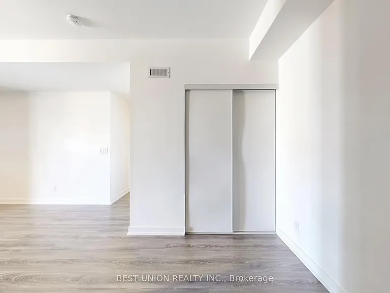20 Edward St #1219 — Photo 9
