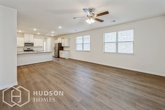 2nd image of 1608 Bennington Ln
