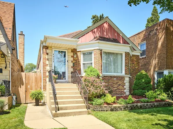 4828 W Berwyn Ave, Chicago, IL 60630