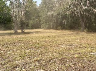 110 Venezuela St #33, Interlachen, FL 32148