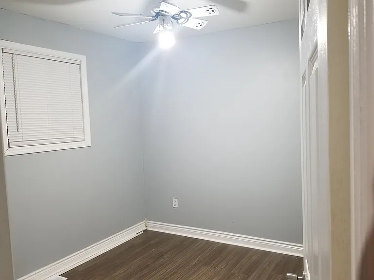 426 Langlois Ave #UPPER — Photo 6