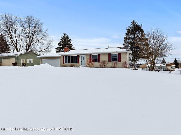 3rd image of 725 Blue Lagoon Dr