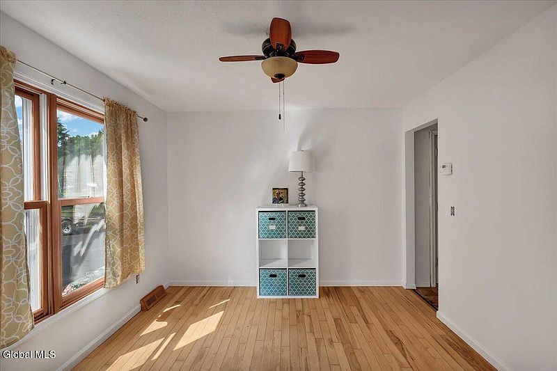 5th image of 65 Magnolia Circle