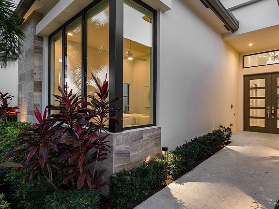 5th image of 17135 Abruzzo Avenue