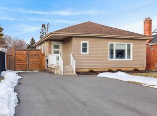 258 Sanatorium Rd, Hamilton, ON L9C 1Z9