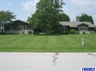 1932 Pleasant Ridge Dr, Fort Wayne, IN 46819