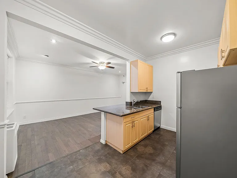 6128 Wilshire Blvd — Photo 13