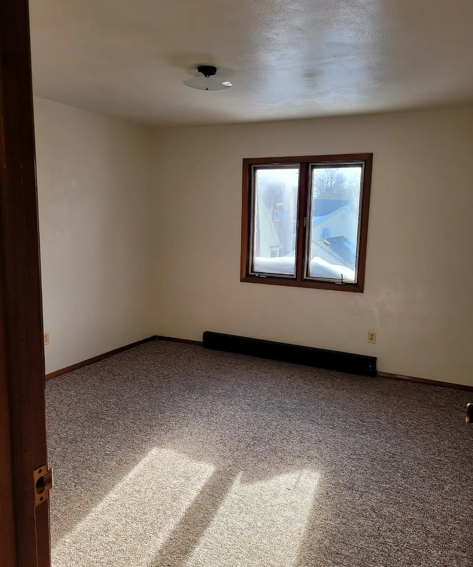 1 bed, 800 sqft, $1,100 — Photo 2
