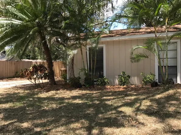 2633 Pursell Cir, Sarasota, FL 34232