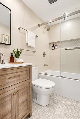 Bathroom, photo 2