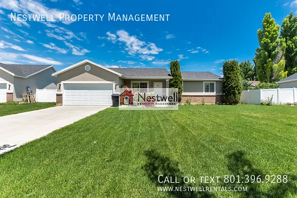 296 Pommel Dr — Photo 1