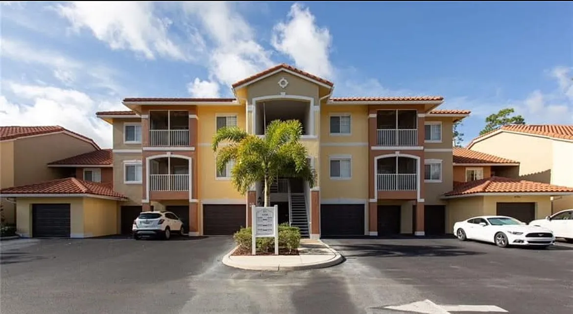 2 bed, 1083 sqft, $1,750 — Photo 2