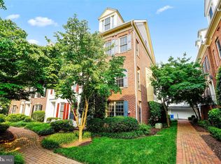 8837 Ashgrove House Ln, Vienna, VA 22182
